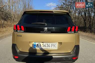 Позашляховик / Кросовер Peugeot 5008 2017 в Таращі