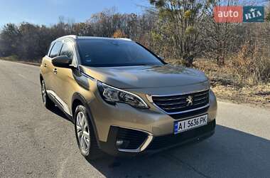 Внедорожник / Кроссовер Peugeot 5008 2017 в Тараще