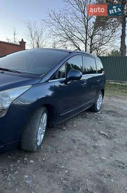 Мікровен Peugeot 5008 2013 в Перемишлянах