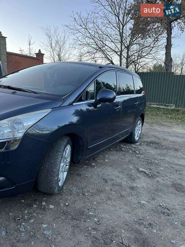 Peugeot 5008 2013 Peugeot 5008 2013