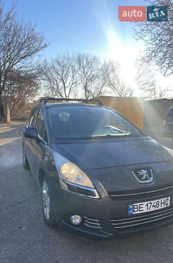 Микровэн Peugeot 5008 2010 в Кропивницком