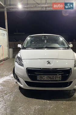 Микровэн Peugeot 5008 2015 в Львове