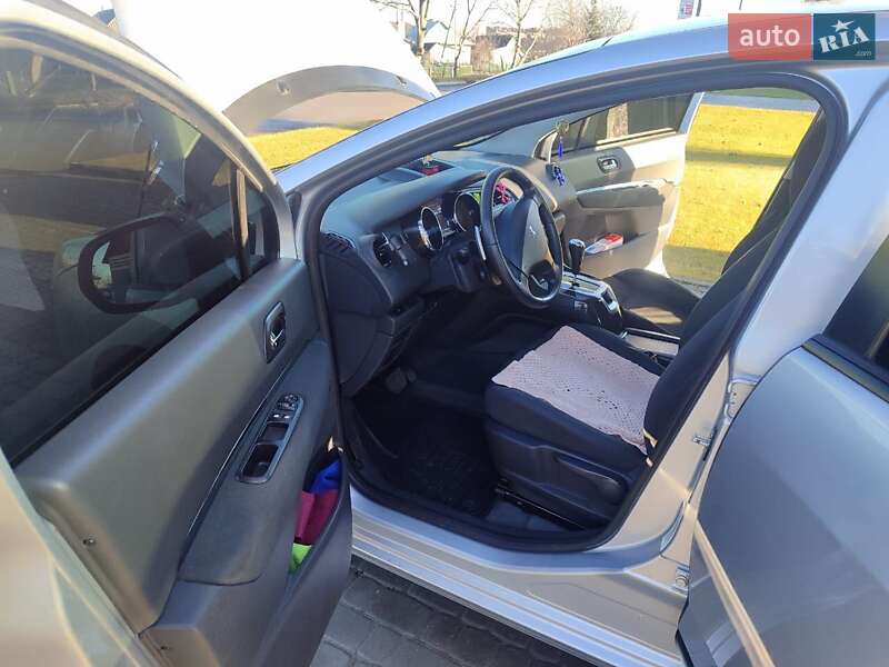 Мікровен Peugeot 5008 2013 в Чемерівцях