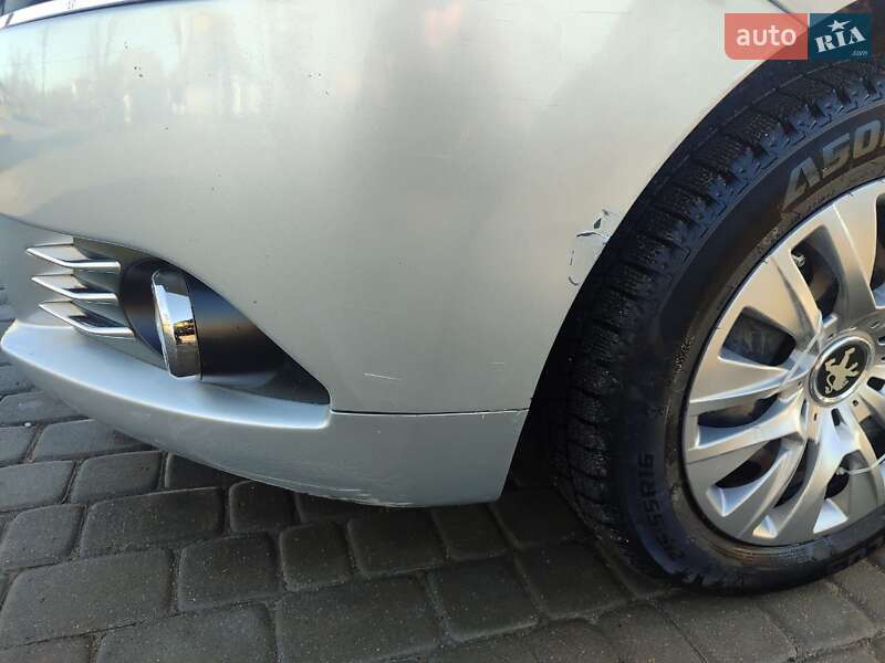 Мікровен Peugeot 5008 2013 в Чемерівцях