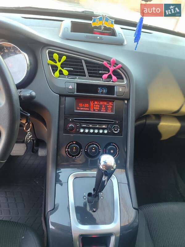 Мікровен Peugeot 5008 2013 в Чемерівцях