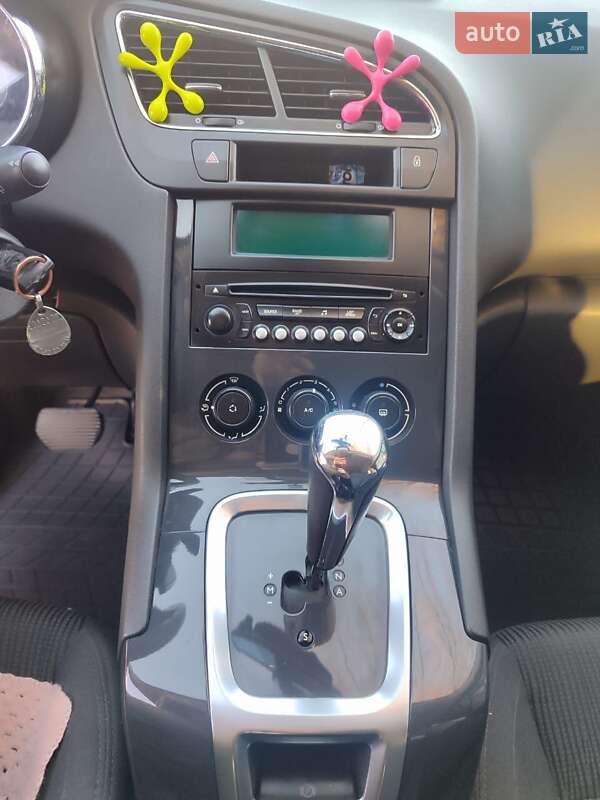 Мікровен Peugeot 5008 2013 в Чемерівцях