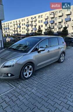 Мікровен Peugeot 5008 2010 в Полонному