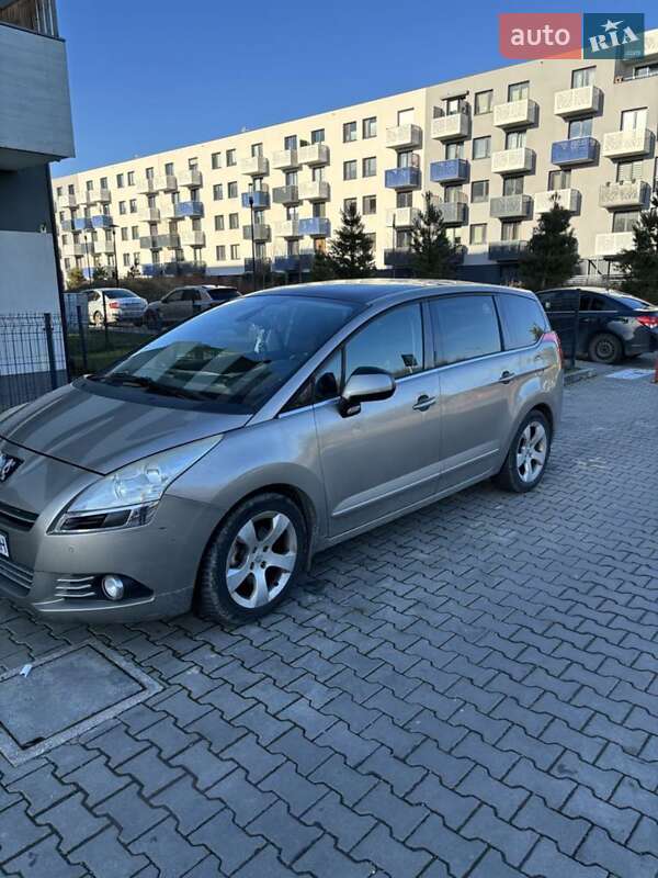 Peugeot 5008 2010