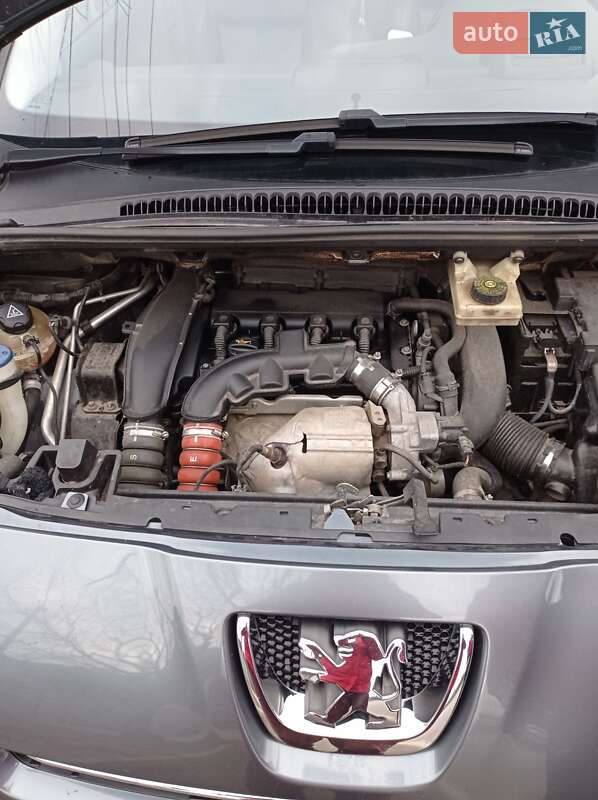 Микровэн Peugeot 5008 2011 в Белой Церкви