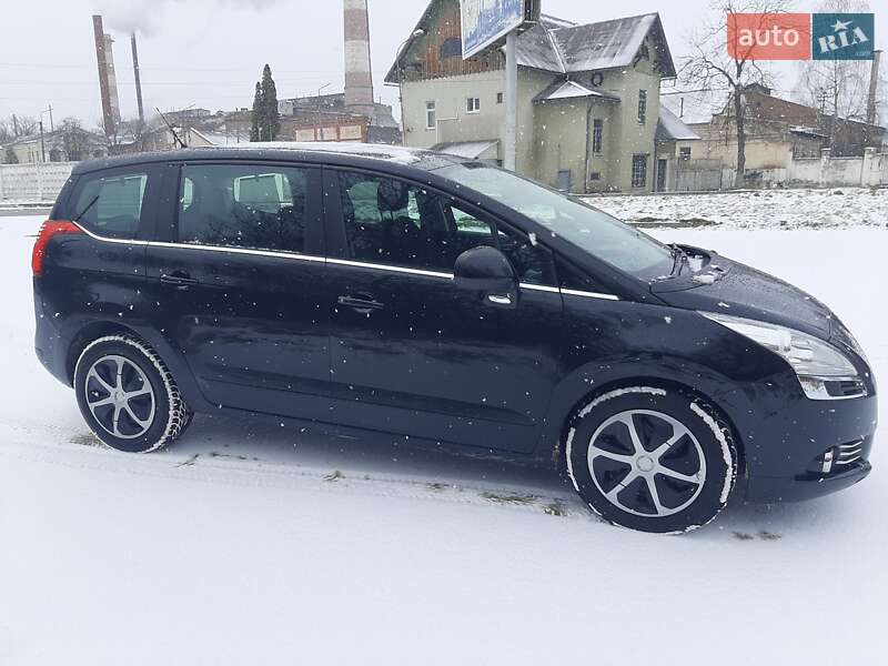 Мікровен Peugeot 5008 2013 в Дрогобичі