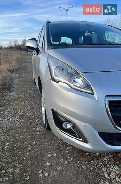 Микровэн Peugeot 5008 2014 в Львове