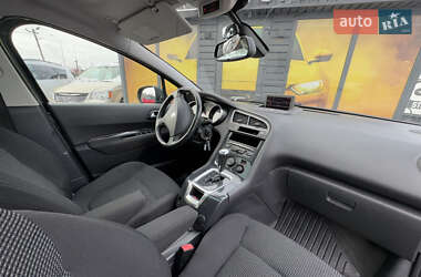 Мікровен Peugeot 5008 2011 в Стрию