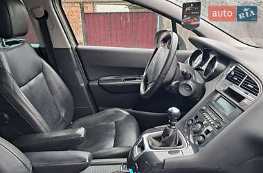 Микровэн Peugeot 5008 2011 в 