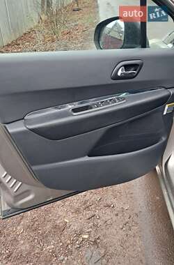 Микровэн Peugeot 5008 2011 в 
