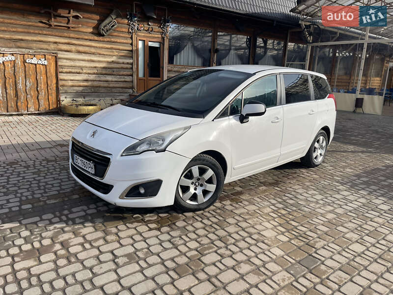 Микровэн Peugeot 5008 2015 в Львове