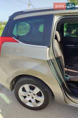 Мікровен Peugeot 5008 2012 в 
