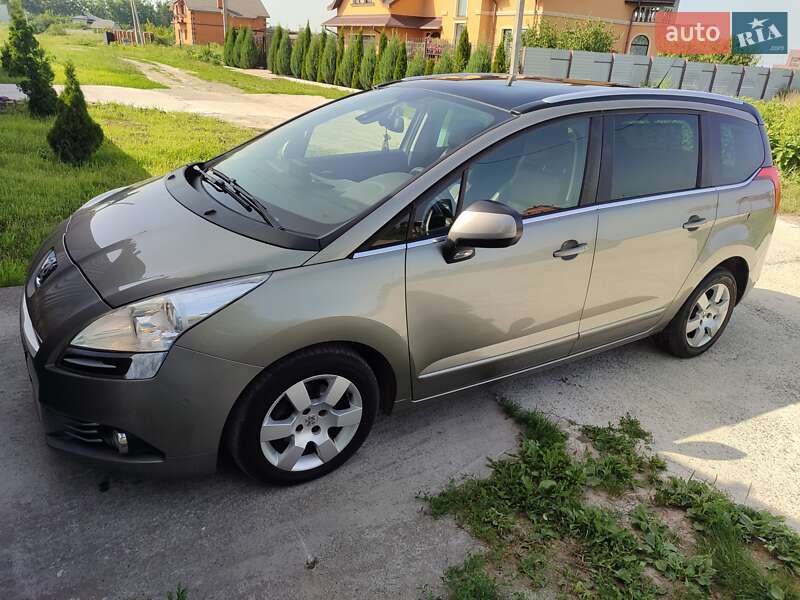 Мікровен Peugeot 5008 2012 в 