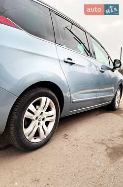 Мікровен Peugeot 5008 2010 в 
