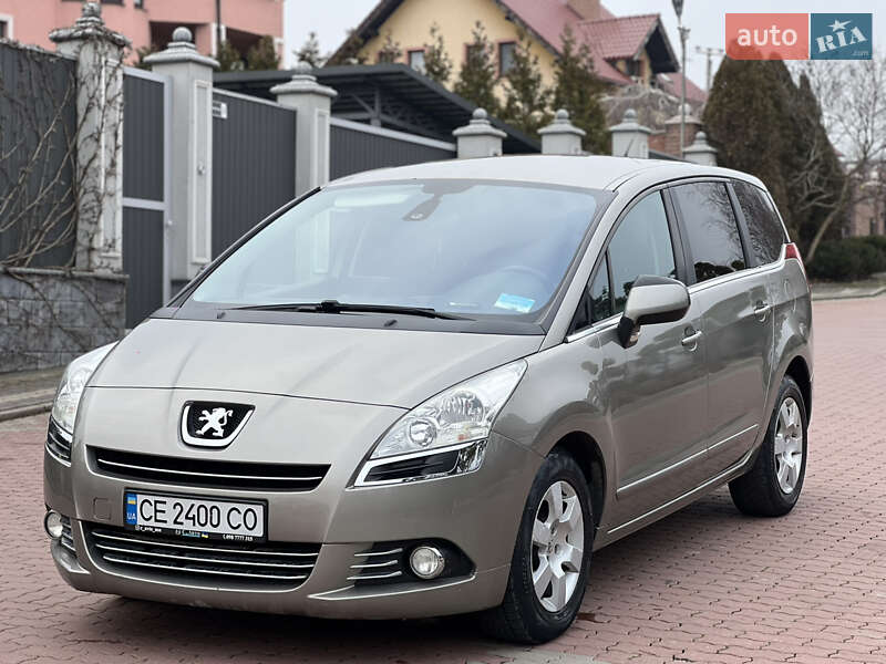 Микровэн Peugeot 5008 2010 в Черновцах