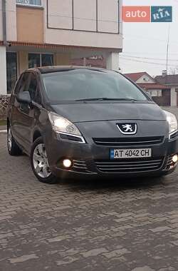 Мікровен Peugeot 5008 2013 в Бурштині