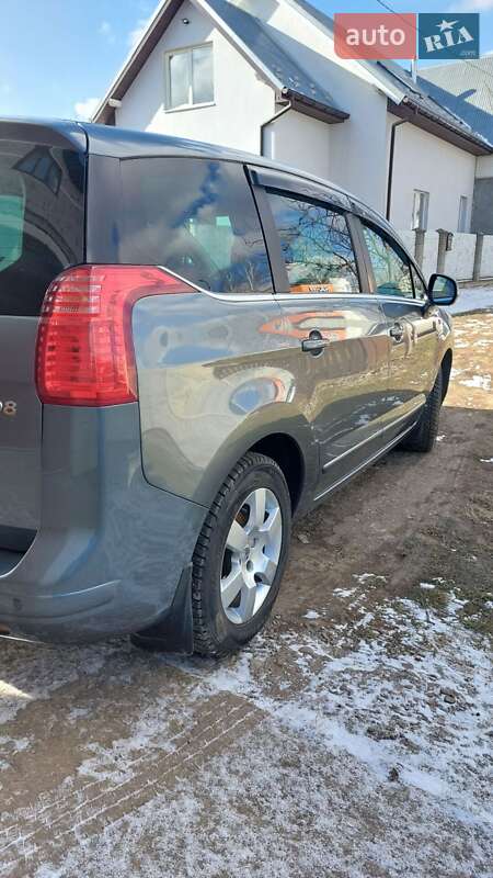 Мікровен Peugeot 5008 2011 в Бориславі