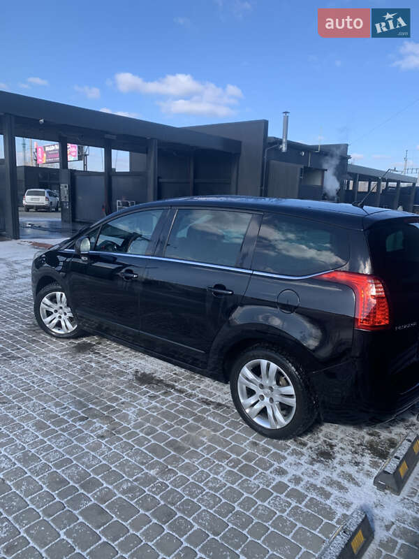 Микровэн Peugeot 5008 2009 в Винниках