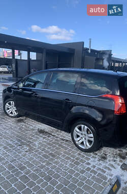 Микровэн Peugeot 5008 2009 в 