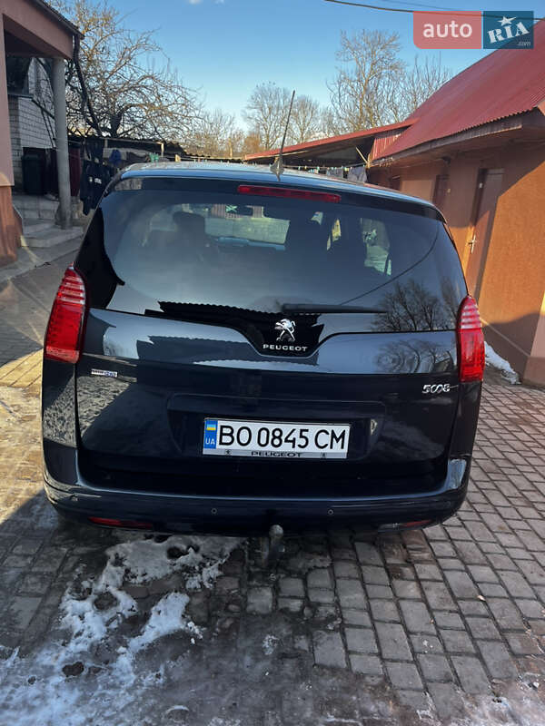 Мікровен Peugeot 5008 2015 в Тернополі