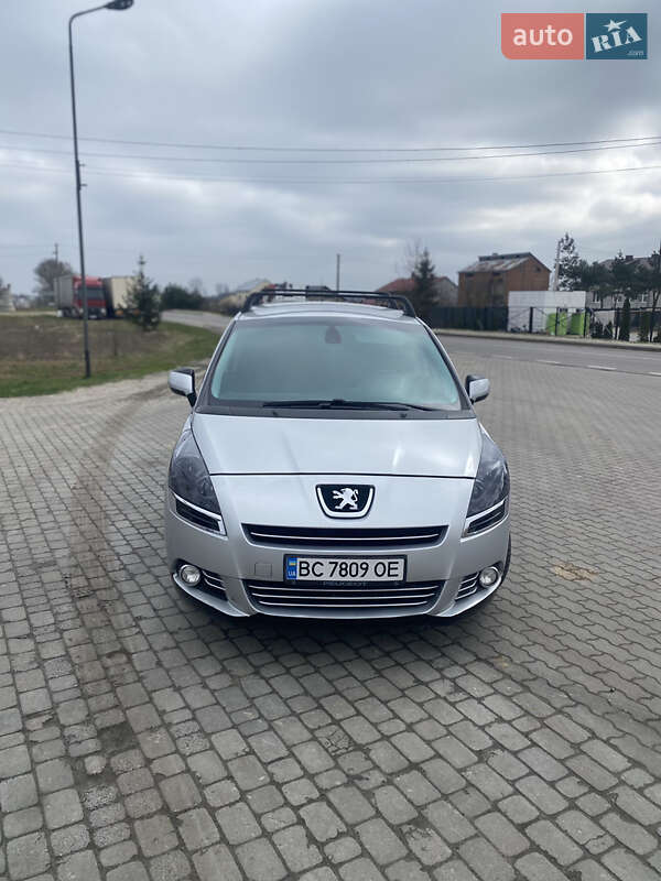 Мікровен Peugeot 5008 2011 в Яворові