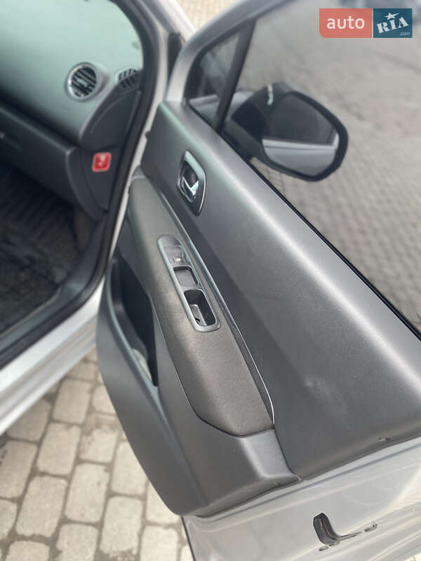 Мікровен Peugeot 5008 2011 в Яворові