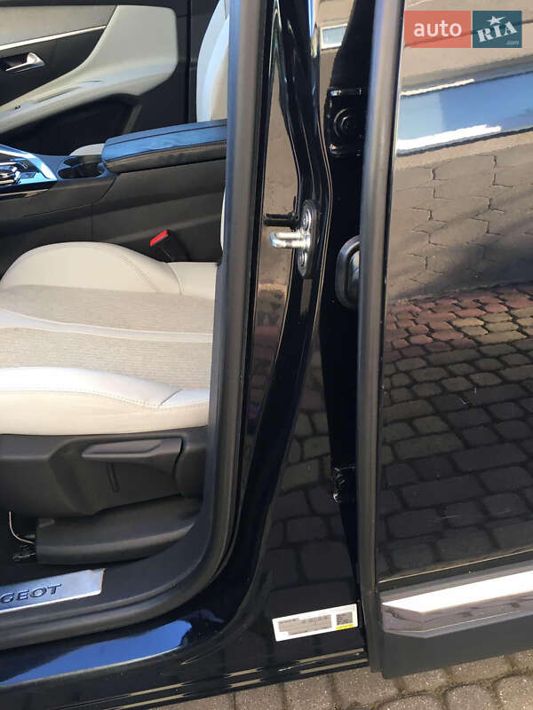 Позашляховик / Кросовер Peugeot 5008 2018 в Бродах фото 27 Позашляховик / Кросовер Peugeot 5008 2018 в Бродах