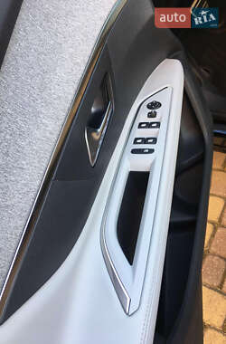 Позашляховик / Кросовер Peugeot 5008 2018 в Бродах