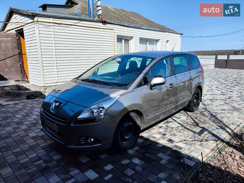 Мікровен Peugeot 5008 2012 в Черкасах