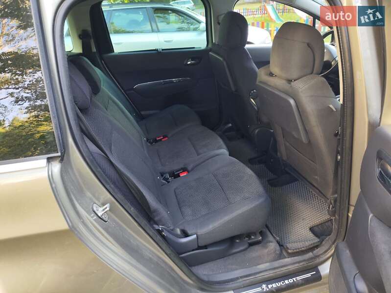 Мікровен Peugeot 5008 2012 в Черкасах