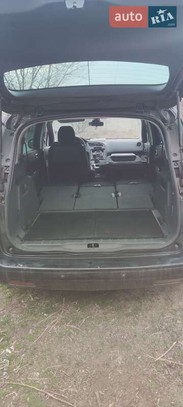 Микровэн Peugeot 5008 2011 в Павлограде