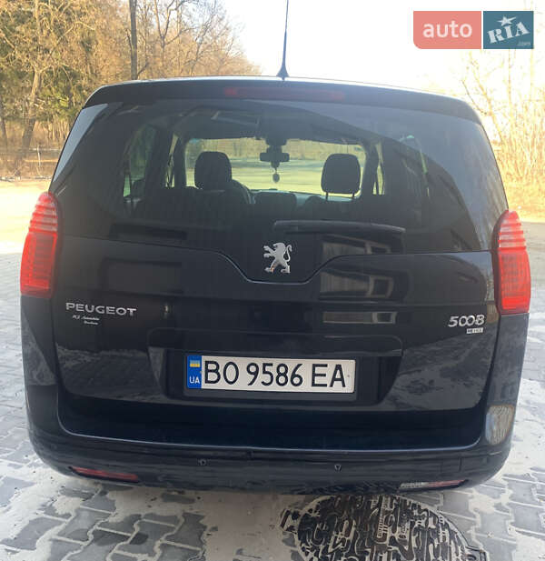 Микровэн Peugeot 5008 2012 в Тернополе