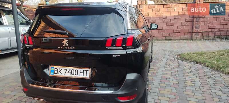 Внедорожник / Кроссовер Peugeot 5008 2017 в Ровно