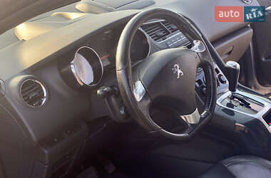 Микровэн Peugeot 5008 2015 в 