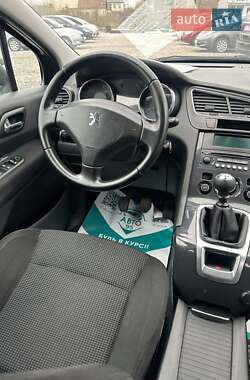 Микровэн Peugeot 5008 2010 в 