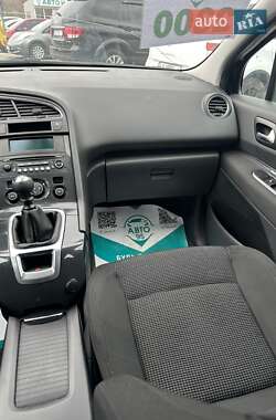 Микровэн Peugeot 5008 2010 в 