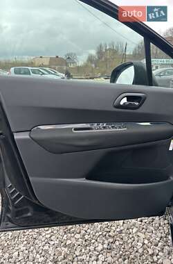 Микровэн Peugeot 5008 2010 в 