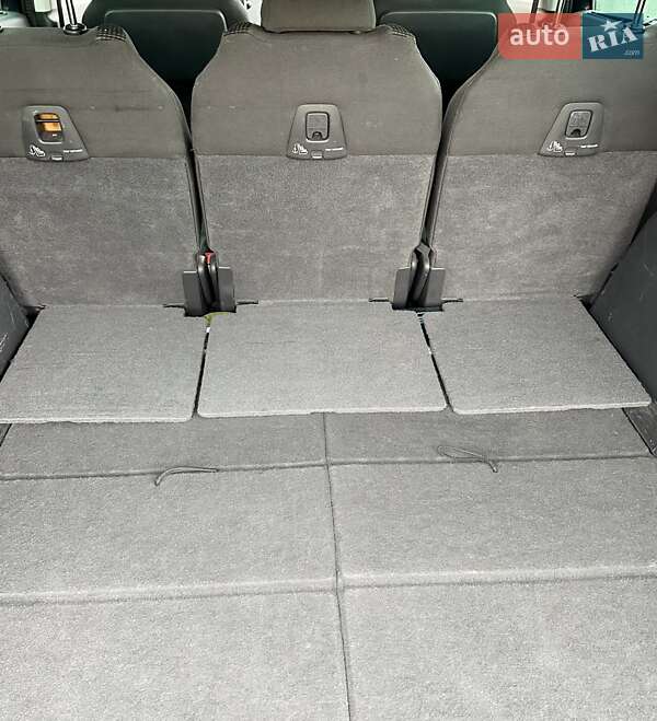 Мікровен Peugeot 5008 2013 в Чернівцях