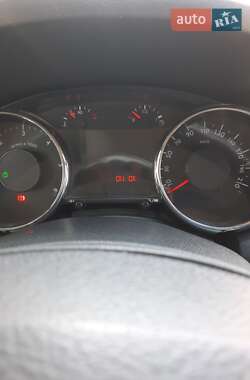 Микровэн Peugeot 5008 2010 в 