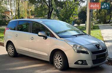 Микровэн Peugeot 5008 2010 в 
