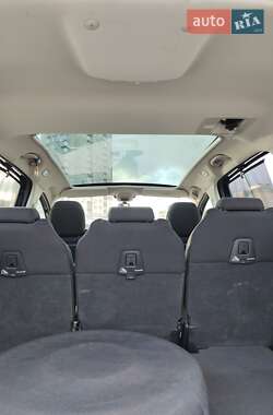 Микровэн Peugeot 5008 2012 в 