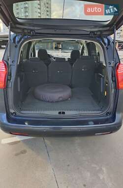 Микровэн Peugeot 5008 2012 в 