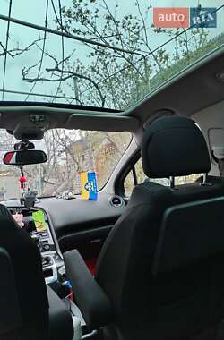 Микровэн Peugeot 5008 2011 в 