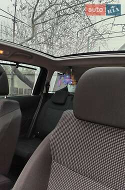 Микровэн Peugeot 5008 2011 в 