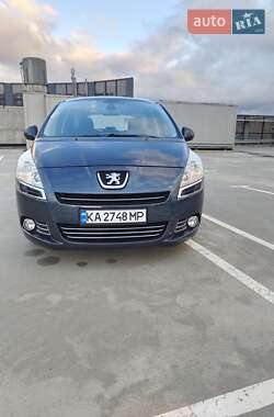 Микровэн Peugeot 5008 2012 в 