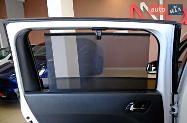 Микровэн Peugeot 5008 2015 в 